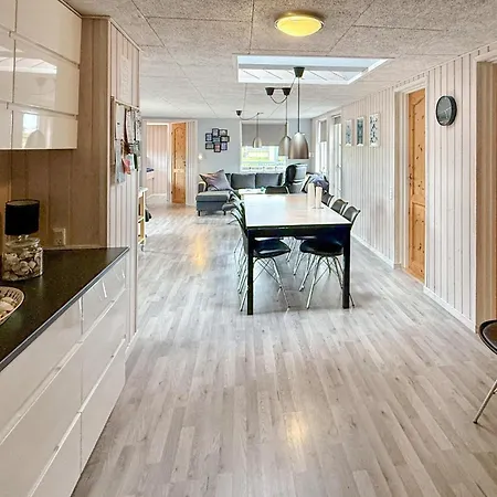 Four-bedroom In Haderslev 하데르슬레우